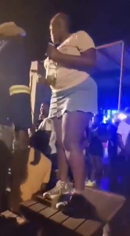 Drunk Mzansi Girl Dancing Flashing Big Booty