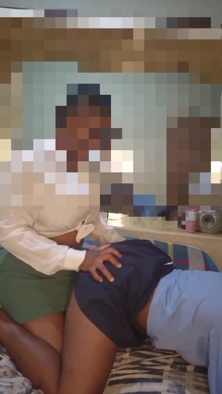 Mzansi High School Lesbo Session Part 2