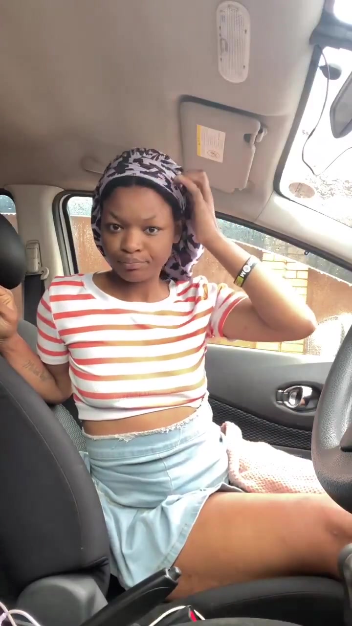 Queen Nadia Vagina in the car