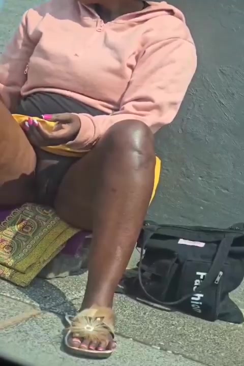 Please come buy my pussy