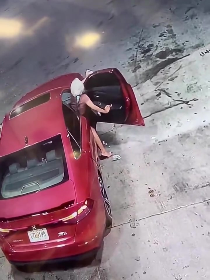 Uber driver wanted pussy as payment