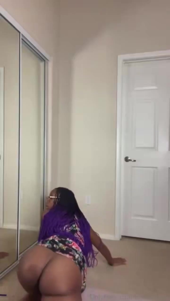 African babe twerking with passion part 2