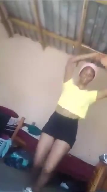 Zulu dance showing the kuku