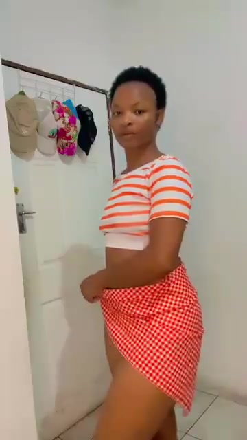 Queen Nadia has a cute pussy