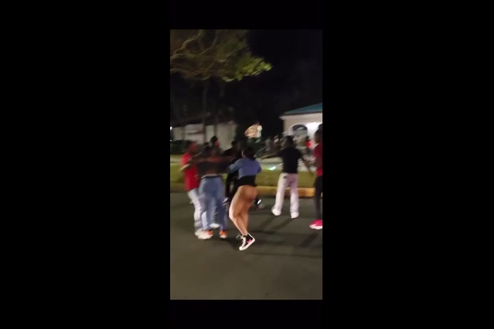 Girl fight, no Panties